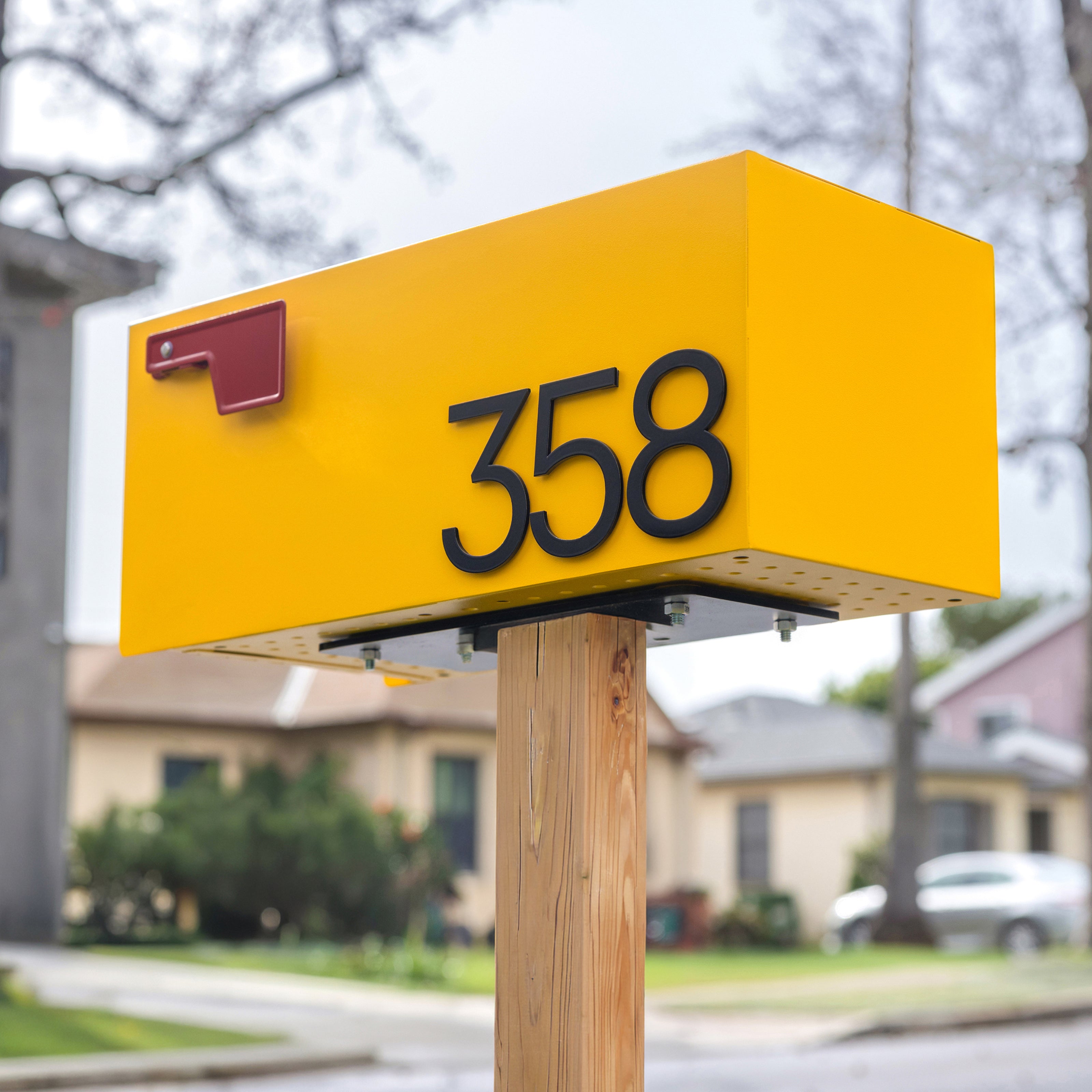 Adoorn mailbox installed with Surface Mounting Plate, lifestyle scene